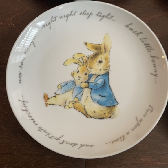 Beatrix Potter Peter Rabbit 6" Porcelain Appetizer Plates Set of 4 - Picture 5 of 5